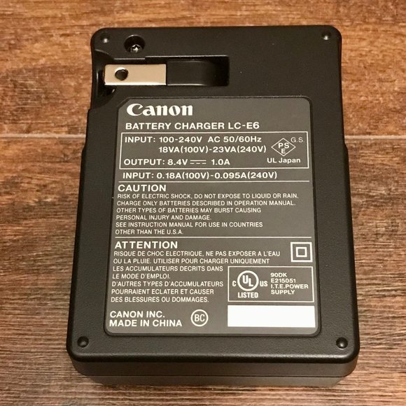 Canon LC E6 Battery Charger, NEW - Picture 3 of 3